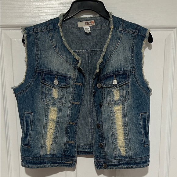 Route 66 women’s  Distressed Blue Denim Vest - Picture 1 of 2